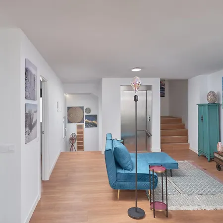 Apartment Mary Sanchez *